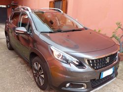 Grigio Usata 2018 Peugeot 2008 SUV | 12.000 € (Buon prezzo)