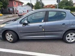 Usata 2008 Peugeot 207 Tre volumi | 2500 € (Buon prezzo)