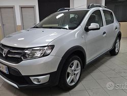 Grigio Usata 2014 Dacia Sandero Stepway SUV | 6700 € (Cara)