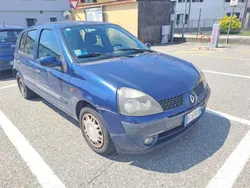Blu/azzurro Usata 2001 Renault Clio II Privilege Tre volumi | 400 € (Ottimo prezzo)