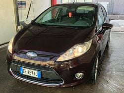 Usata 2011 Ford Fiesta Due volumi | 5000 € (Buon prezzo)
