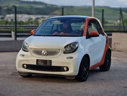 Bianco Usata 2015 Smart ForTwo Coupé Passion Due volumi | 7590 € (Ottimo prezzo)