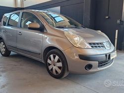 Grigio Usata 2008 Nissan Note Acenta Tre volumi | 1900 € (Buon prezzo)