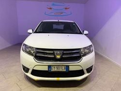 Bianco Usata 2015 Dacia Sandero Tre volumi | 4790 € (Super prezzo)