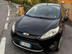 Usata 2009 Ford Fiesta Tre volumi | 3000 € (Ottimo prezzo)
