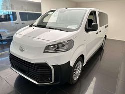 Nero Nuova 2025 Toyota Proace Verso Lounge Station wagon | 39.800 € (Cara)
