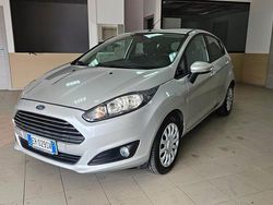 Argento Usata 2013 Ford Fiesta Tre volumi | 6499 € (Cara)