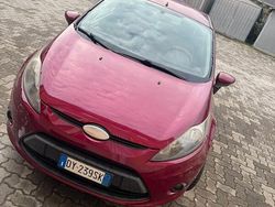 Usata 2009 Ford Fiesta Due volumi | 1200 € (Ottimo prezzo)