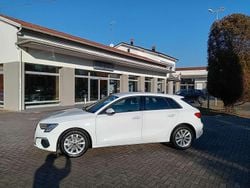 Bianco Usata 2023 Audi A3 Business Tre volumi | 24.000 € (Buon prezzo)