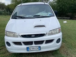 Usata 2002 Hyundai H-1 Monovolume | 3000 €