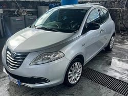 Grigio Usata 2012 Lancia Ypsilon S Due volumi | 5850 € (Buon prezzo)