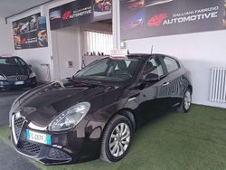 Nero Usata 2016 Alfa Romeo Giulietta Super Tre volumi | 6900 € (Buon prezzo)