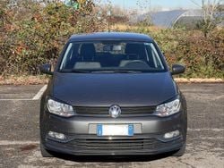 Grigio Usata 2014 VW Polo Comfortline Tre volumi | 5990 € (Ottimo prezzo)
