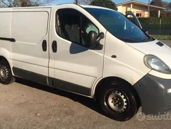 Usata 2005 Opel Vivaro Furgone | 5000 € (Ottimo prezzo)