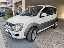 Bianco Usata 2011 Fiat Panda Cross Cross Due volumi | 7500 € (Buon prezzo)