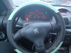 Grigio Usata 1999 Peugeot 206 | 1400 €