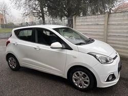 Bianco Usata 2015 Hyundai i10 Classic Due volumi | 6500 € (Buon prezzo)