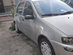 Usata 2001 Fiat Punto Due volumi | 1600 € (Cara)