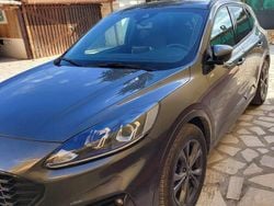 Grigio Usata 2023 Ford Kuga ST-Line SUV | 26.800 € (Buon prezzo)