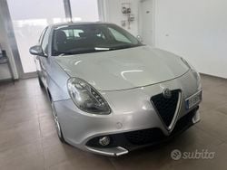 Grigio Usata 2016 Alfa Romeo Giulietta Tre volumi | 4500 € (Buon prezzo)