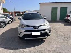 Grigio Usata 2016 Toyota RAV4 SUV | 13.400 € (Ottimo prezzo)