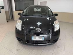 Nero Usata 2007 Toyota Yaris Tre volumi | 3600 € (Buon prezzo)