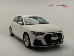 Bianco cortina Usata 2023 Audi A1 Comfort Due volumi | 22.300 € (Super prezzo)