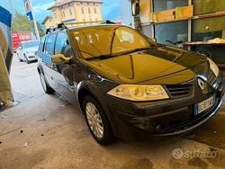 Grigio Usata 2006 Renault Mégane II Tre volumi | 900 € (Ottimo prezzo)