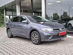 Smoky grey Nuova 2025 VW Polo Edition Tre volumi | 23.750 € (Ottimo prezzo)