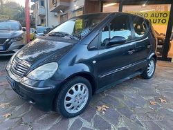 Grigio Usata 2002 Mercedes A160 Avantgarde Tre volumi | 3790 € (Molto cara)