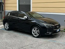 Usata 2018 Infiniti Q30 Business Executive Due volumi | 14.000 € (Buon prezzo)