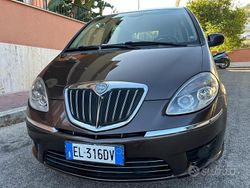 Grigio Usata 2011 Lancia Musa Monovolume | 4900 € (Buon prezzo)
