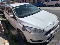 Bianco Usata 2015 Ford Focus Business Edition Station wagon | 4000 € (Buon prezzo)