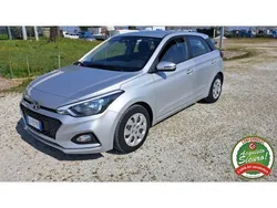 Argento(met.) Usata 2020 Hyundai i20 Advanced Tre volumi | 12.000 € (Buon prezzo)
