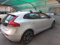 Argento Usata 2019 Volvo V40 Momentum Station wagon | 14.000 € (Cara)