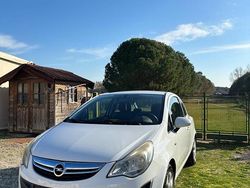 Bianco Usata 2011 Opel Corsa Coupé | 2800 €