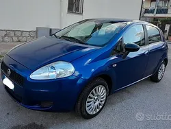 Blu Usata 2009 Fiat Grande Punto Due volumi | 2900 € (Buon prezzo)