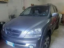 Usata 2004 Kia Sorento Comfort SUV | 4000 € (Ottimo prezzo)
