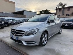 Grigio Usata 2012 Mercedes B180 Premium Monovolume | 7500 € (Cara)
