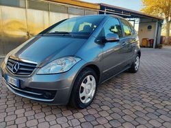 Grigio Usata 2011 Mercedes A160 Edition Monovolume | 4990 € (Buon prezzo)