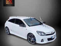Bianco Usata 2009 Opel Astra OPC Due volumi | 20.000 €