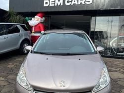 Viola Usata 2012 Peugeot 208 Allure Due volumi | 5000 € (Ottimo prezzo)