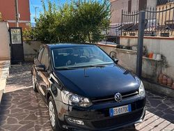Nero Usata 2013 VW Polo Comfortline Tre volumi | 5500 € (Buon prezzo)