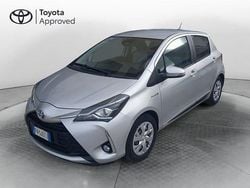 Grigio Usata 2018 Toyota Yaris Hybrid Active Tre volumi | 12.900 € (Buon prezzo)