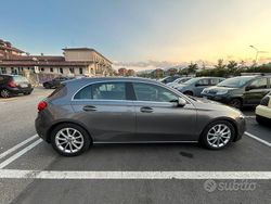 Grigio Usata 2018 Mercedes A180 Monovolume | 19.000 € (Buon prezzo)