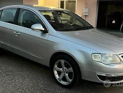 Grigio Usata 2006 VW Passat Highline Tre volumi | 3350 € (Buon prezzo)