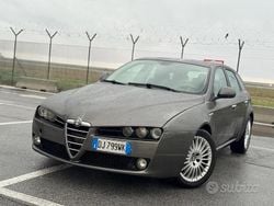 Marrone Usata 2007 Alfa Romeo 159 Station wagon | 2799 € (Buon prezzo)