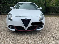 Bianco Usata 2018 Alfa Romeo Giulietta Tre volumi | 16.000 € (Cara)