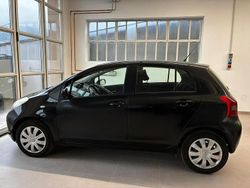 Nero Usata 2007 Toyota Yaris Due volumi | 2600 € (Buon prezzo)
