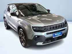 Argento metallizzato Usata 2023 Jeep Avenger Summit SUV | 23.500 € (Buon prezzo)